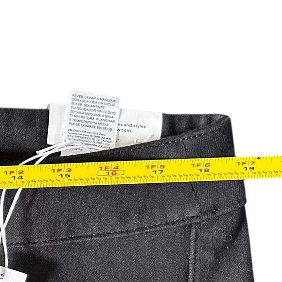 CHICOS NWT Pull On Wide Leg Crop Capri Women’s Size 3 (16) Black Jeans NWT - Picture 3 of 6